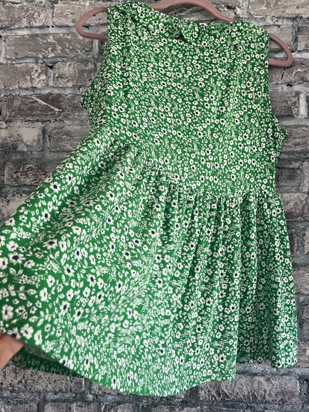 Amiana Green Floral Sleeveless V-Neck Babydoll Top so comfy/flowy smoke/pet free - Picture 6 of 8